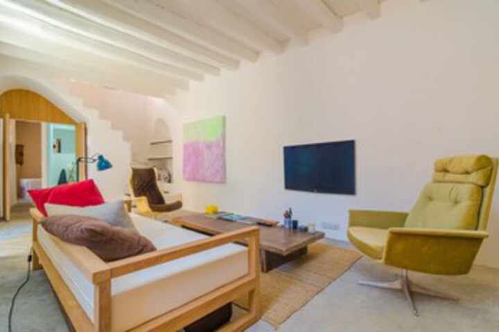 Room 8 of 26