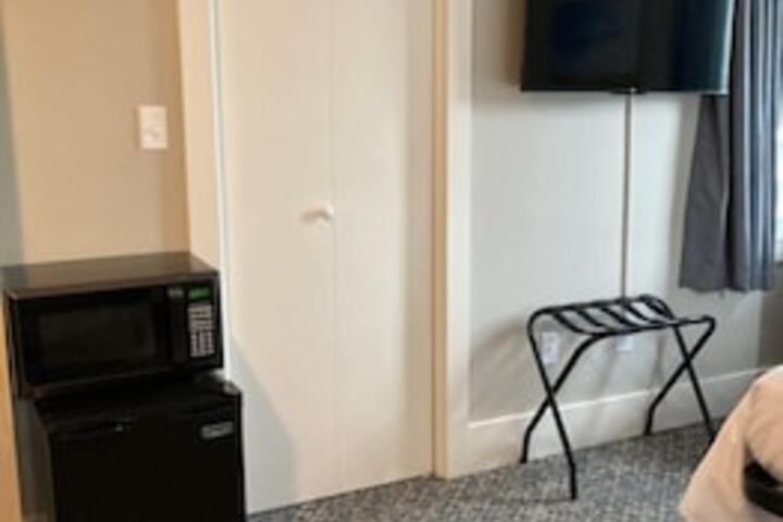 Room 76 of 141