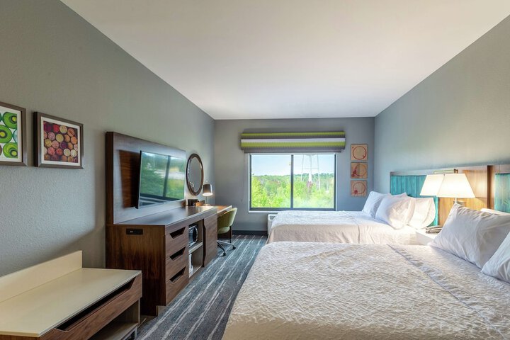 2 Queen Beds Hearing Accessible (1 of 20)