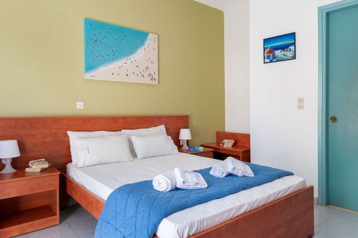 Room 9 of 23