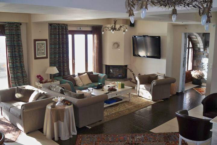 Hotel Interior 3 of 38