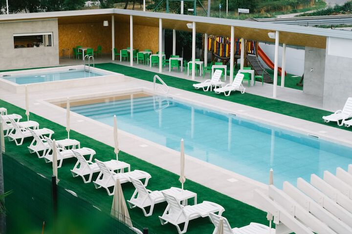 Pool 64 of 86