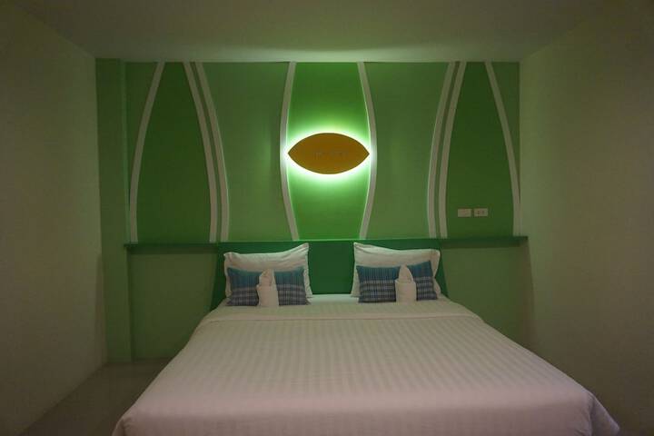 Room 7 of 44