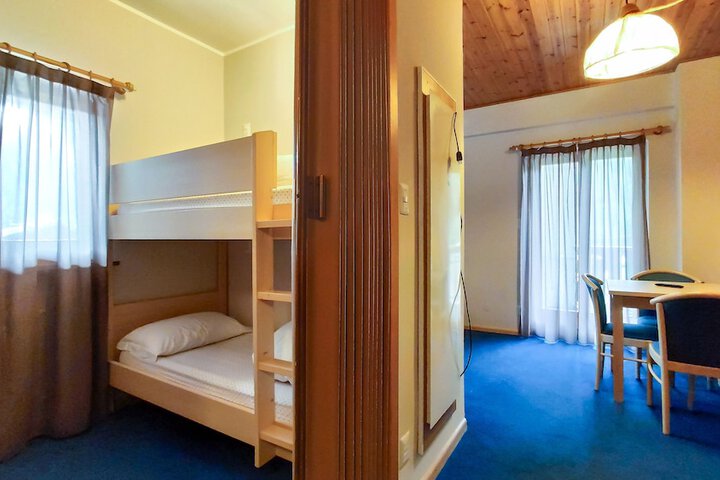 Room 19 of 41
