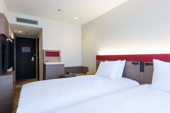 Room 13 of 92