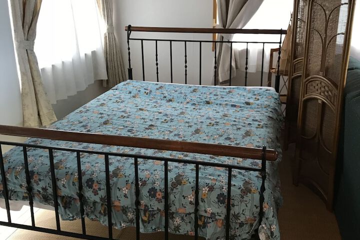 Room 5 of 35