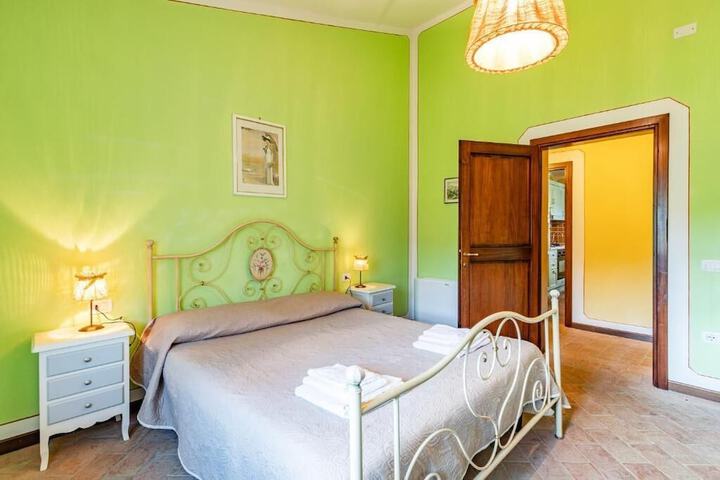 Room 14 of 63