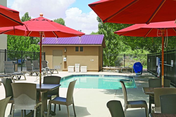 Pool 28 of 48