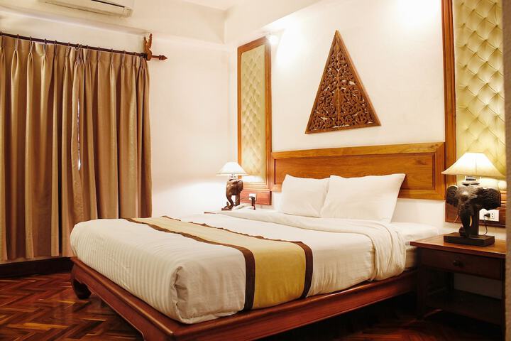 Room 14 of 48