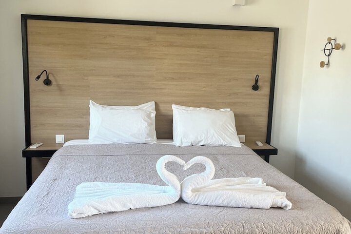 Room 25 of 196