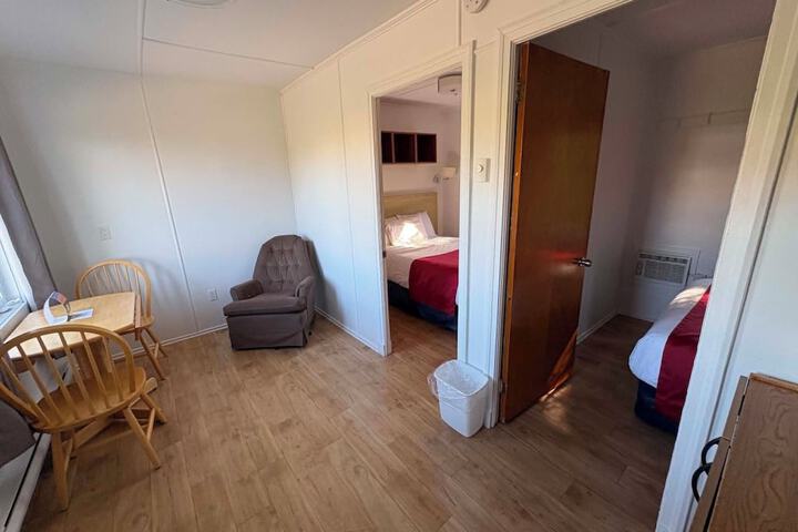 Room 28 of 78