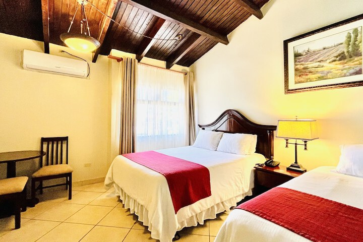 Room 8 of 29