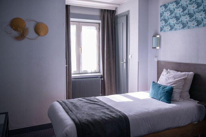 Room 15 of 31