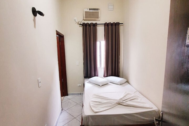 Room 4 of 44