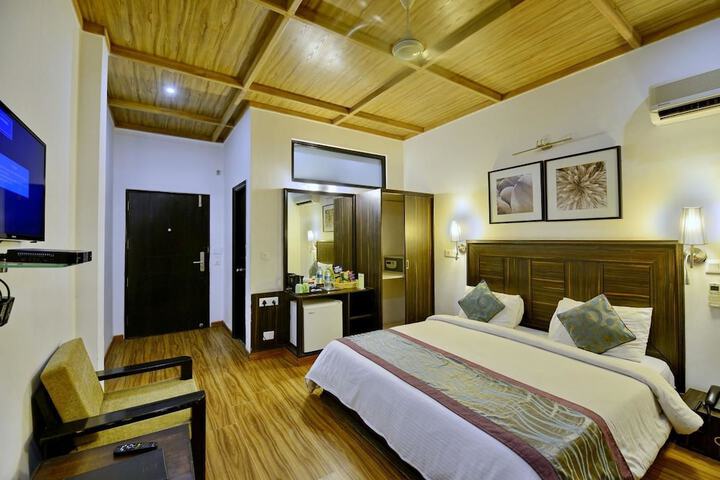 Room 10 of 67
