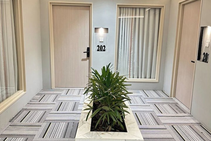 Room 16 of 27