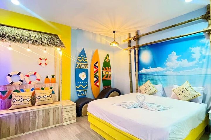 Room 4 of 23