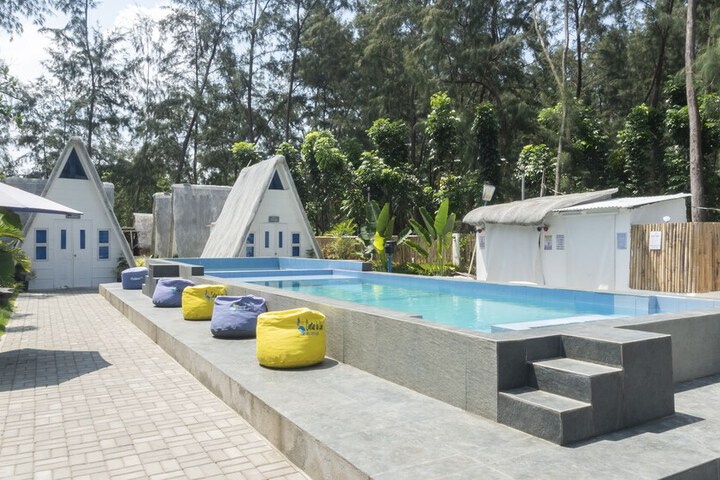 Pool 28 of 37