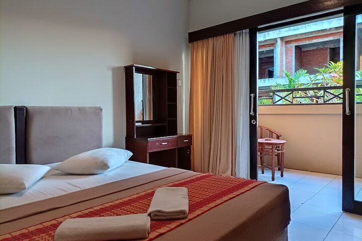 Room 15 of 33