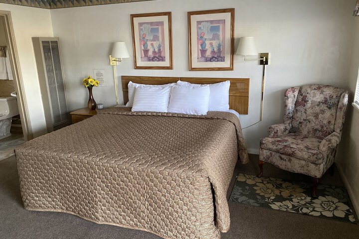 Room 8 of 35