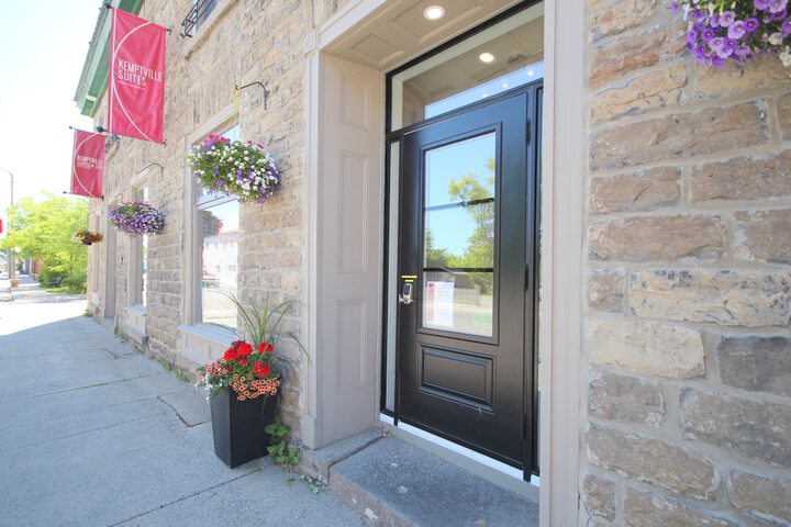 Exterior of Kemptville Suites