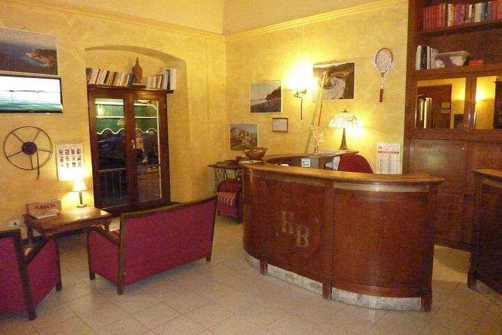 Guest Lobby