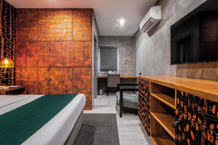 Room 34 of 61