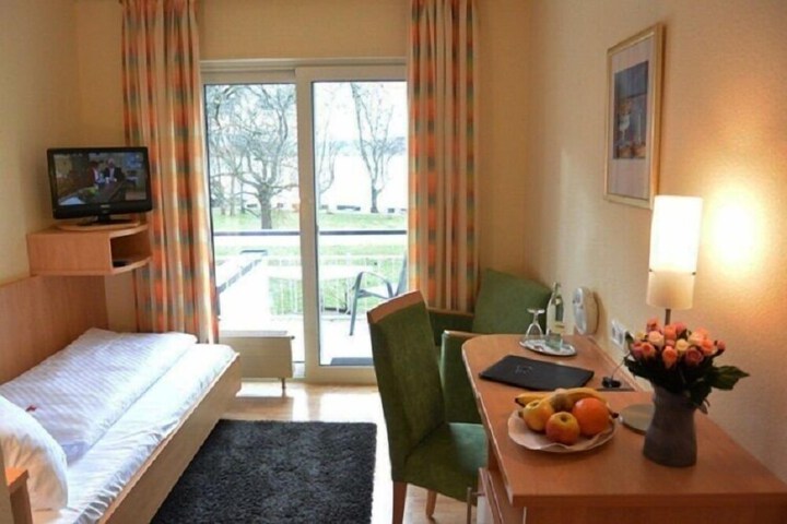 Room 10 of 19