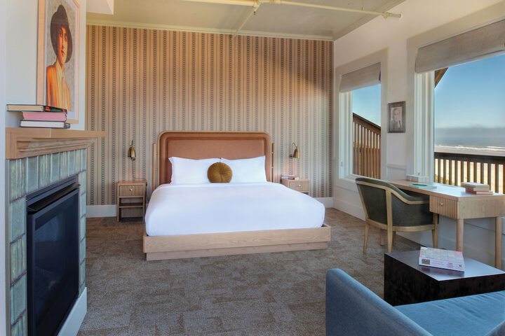 Room 5 of 80