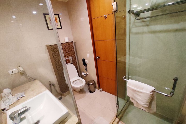 Clean Restrooms