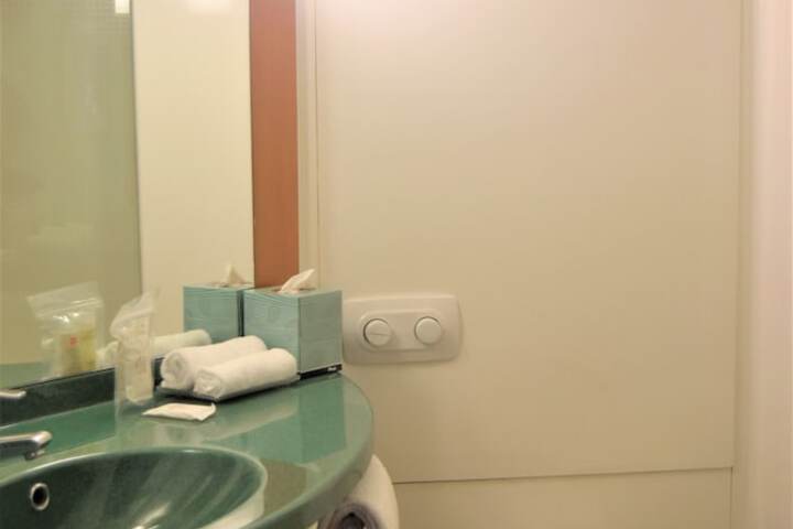Room 22 of 33