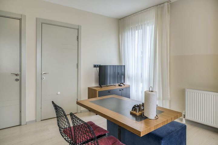 Room 7 of 51