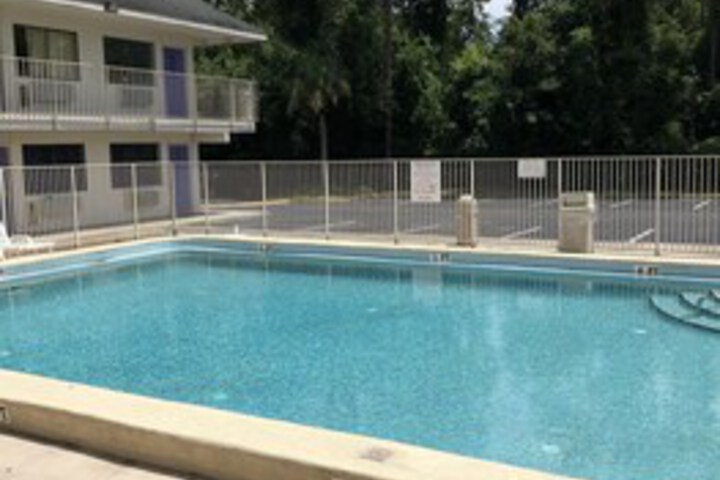 Pool 6 of 15