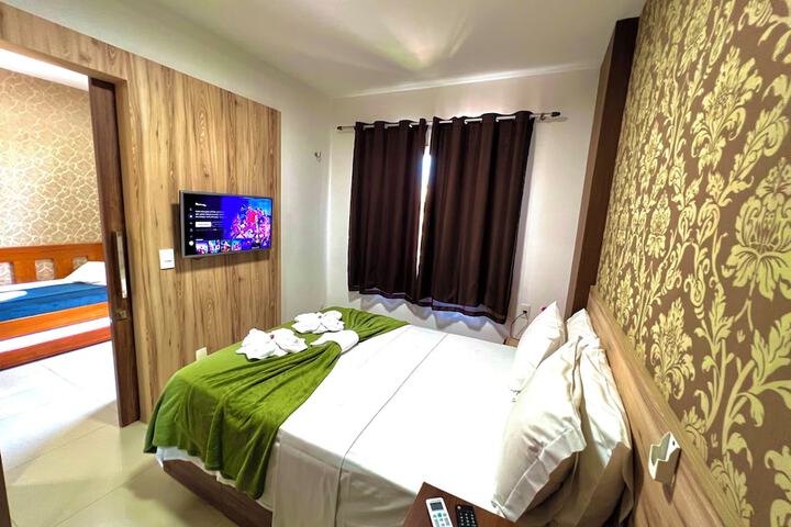 Room 18 of 223