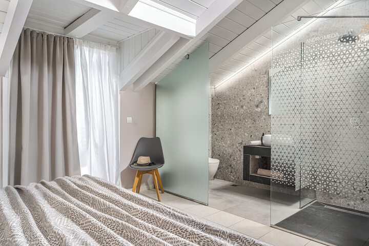 Room 17 of 72