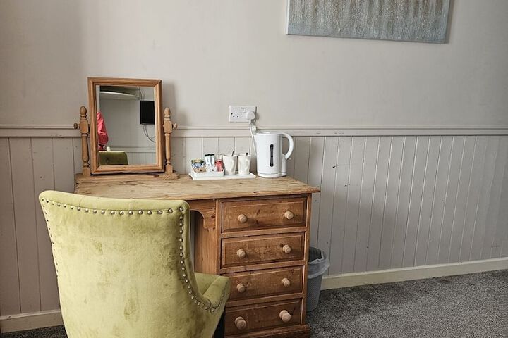 Room 6 of 22
