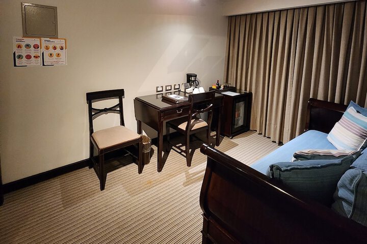 Room 30 of 105
