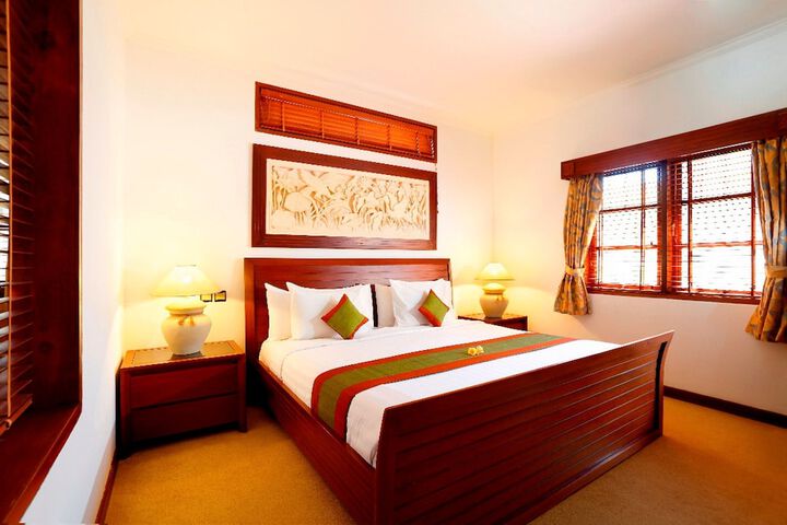 Room 4 of 36