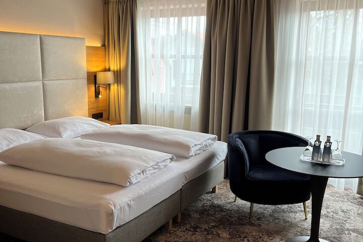 Room 21 of 49