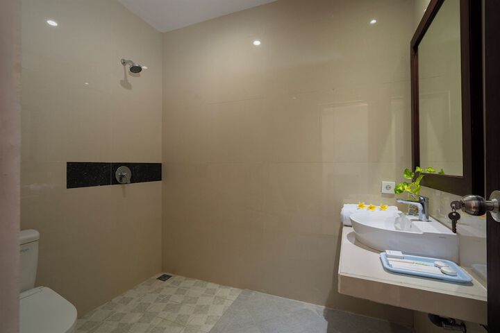 Bathroom Interior Photo