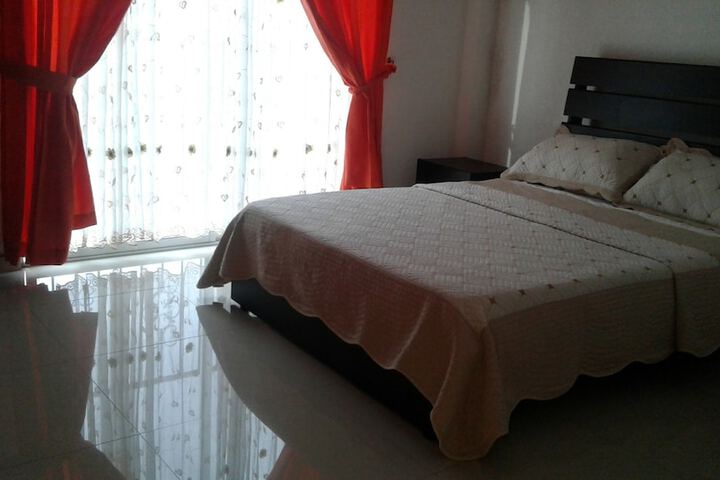 Room 9 of 26
