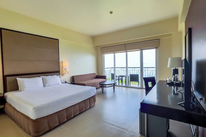 Room 10 of 68