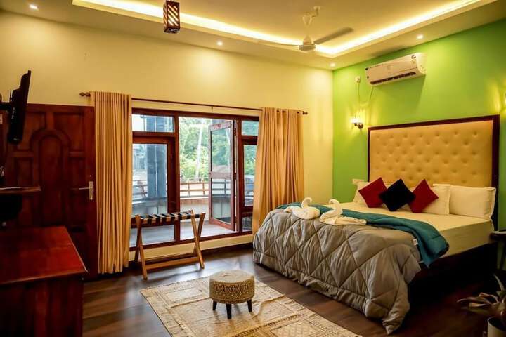 Room 2 of 7