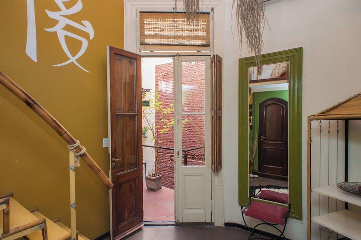 Room 93 of 278