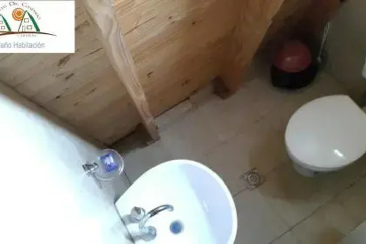 Room 4 of 9