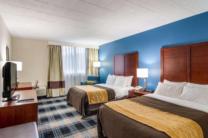 2 Double Beds (5 of 6)