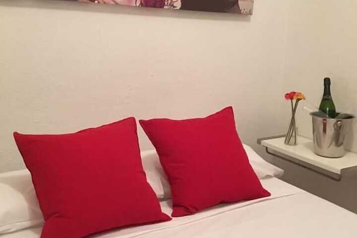Room 19 of 147