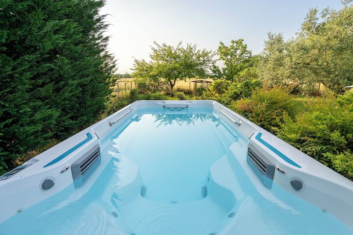 Pool 61 of 95