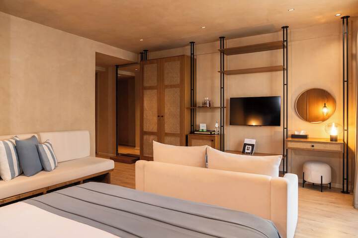 Room 32 of 112