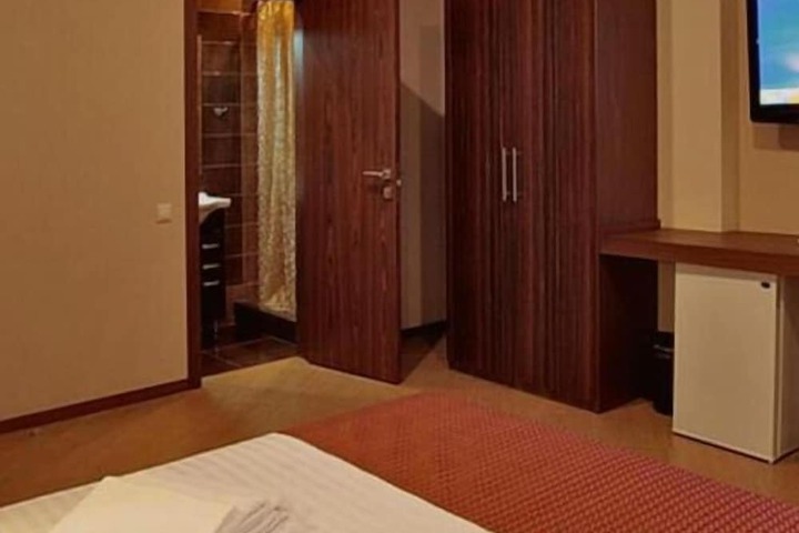 Room 17 of 45